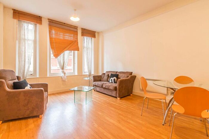 1 Bedroom Apartment To Rent In Essex House, - Temple Street, B2