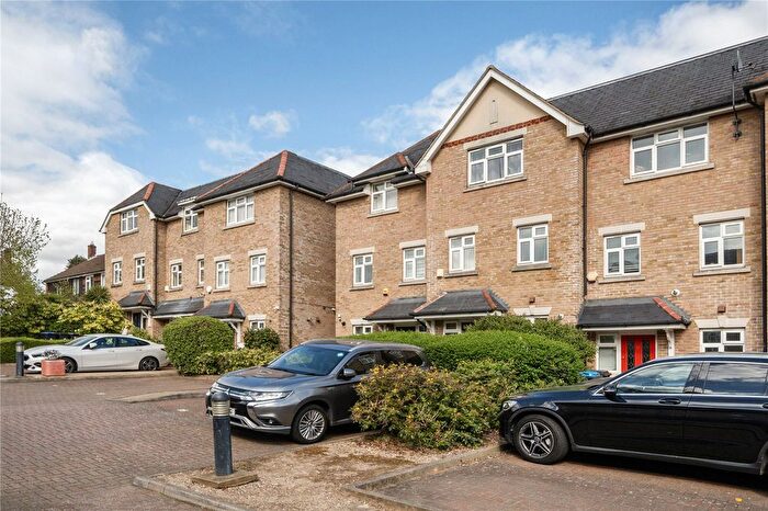 4 Bedroom Terraced House For Sale In The Rye, London, N14