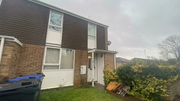 3 Bedroom House To Rent In Preston Court, Northampton, NN3