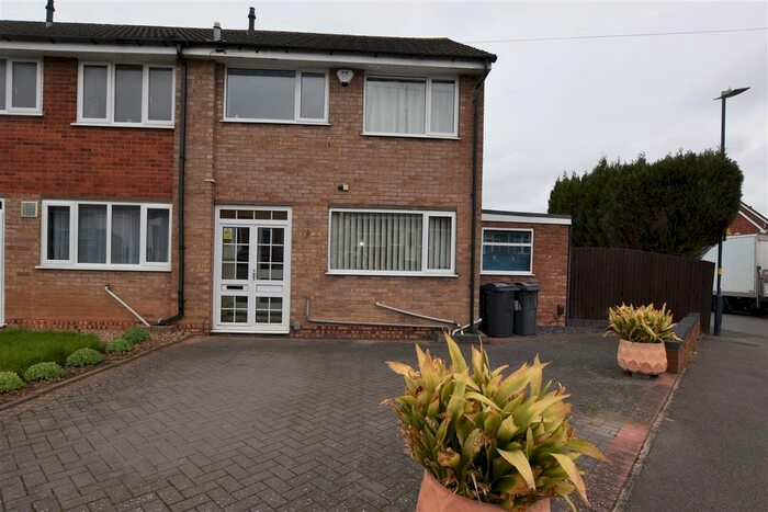 3 Bedroom Property To Rent In Pinewood Drive, Quinton, Birmingham, B32