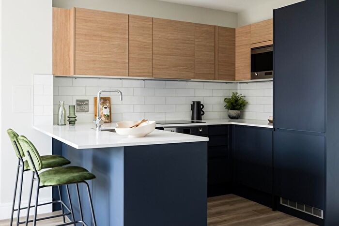 2 Bedroom Duplex For Sale In Grinstead Road, Deptford, SE8