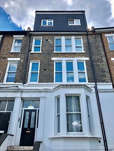 1 Bedroom Flat To Rent In Jeffreys Road, London, SW4