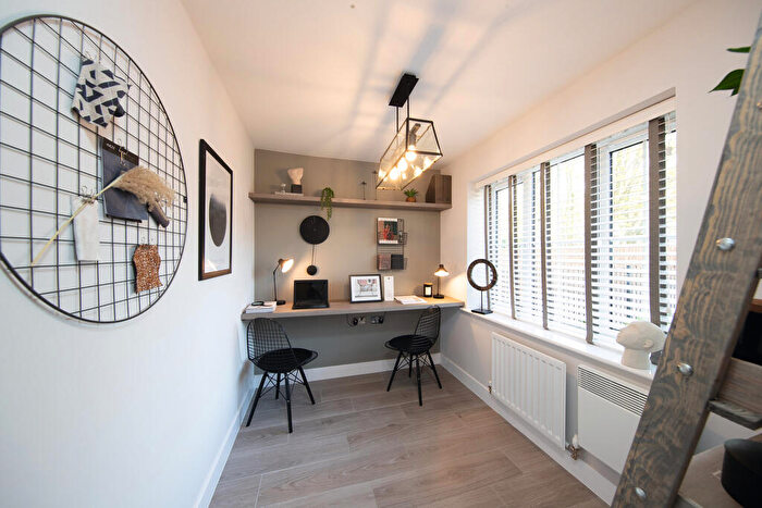 4 Bedroom Detached House For Sale In Off Park Gate Road, Kidderminster, DY10