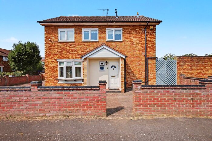 3 Bedroom End Of Terrace House For Sale In Chittock Gate, Basildon, Essex, SS14