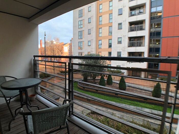 1 Bedroom Flat To Rent In Bowman Lane, Hunslet, Leeds, LS10