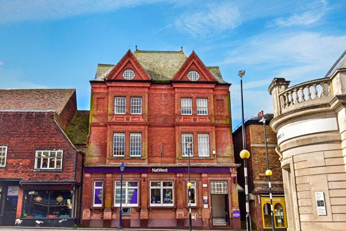 2 Bedroom Flat For Sale In High Street, Sevenoaks, TN13