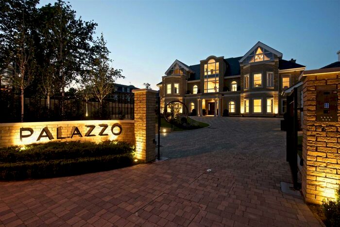 3 Bedroom Flat To Rent In Palazzo, Beech Hill, Hadley Wood, EN4