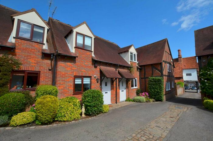 2 Bedroom Mews To Rent In High Street, Amersham, HP7