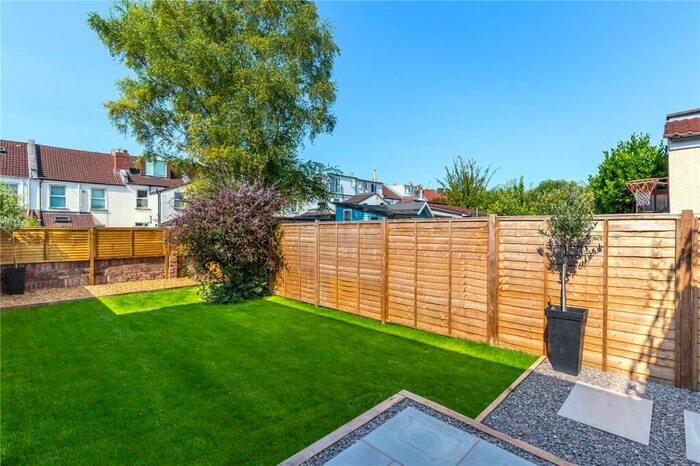 1 Bedroom Apartment To Rent In Ash Road, Bristol, BS7