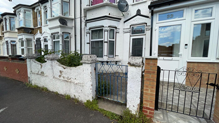 4 Bedroom Terraced House To Rent In Leyton, London, E10