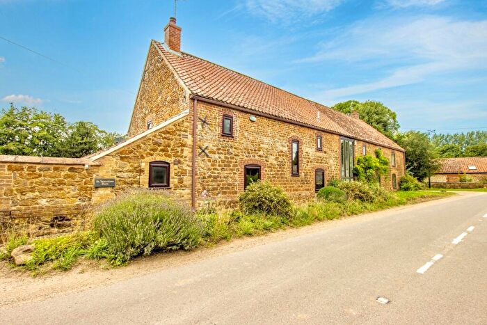 2 Bedroom Barn Conversion For Sale In Grimston Road, Congham, PE32