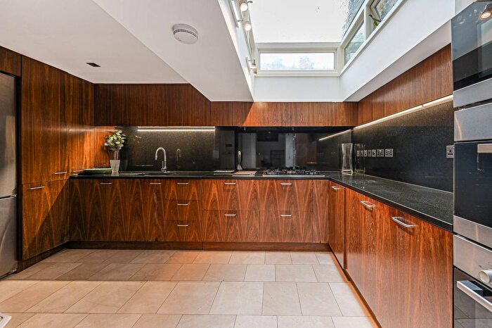 4 Bedroom Property To Rent In Pelham Street, South Kensington, London, SW7