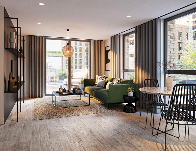 3 Bedroom Flat For Sale In Berkley Square, Ordshall Lane, Salford, M5