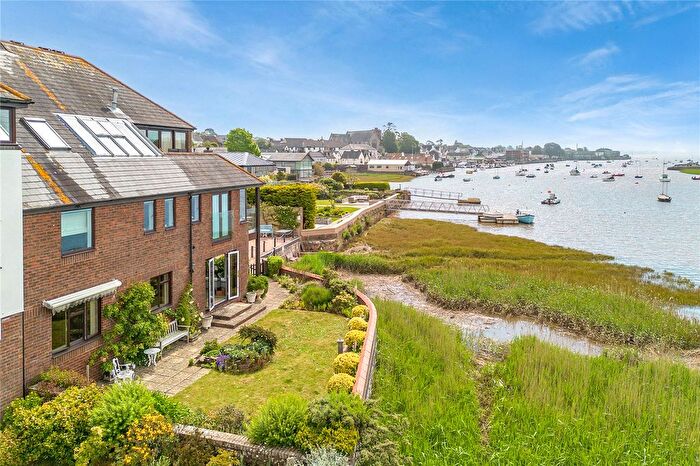 2 Bedroom Flat For Sale In Halyards, Topsham, Exeter, Devon, EX3