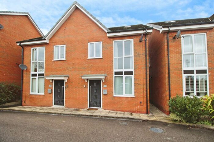 3 Bedroom Semi-Detached House To Rent In Manchester Road, Blackrod, Bolton, Greater Manchester, BL6