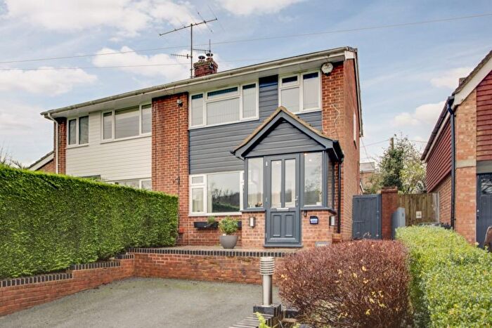 3 Bedroom Semi-Detached House For Sale In Old Oxford Road, Piddington, High Wycombe, HP14
