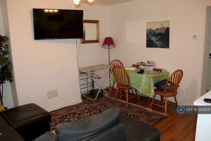 3 Bedroom Terraced House To Rent In Bonhay Road, Exeter, EX4