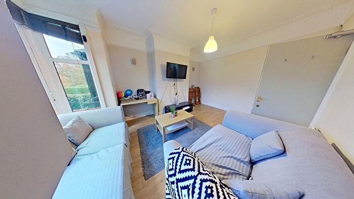 4 Bedroom Terraced House To Rent In Ash Road, Headingley, Leeds, LS6