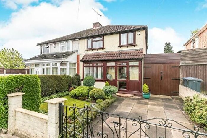 3 Bedroom Property To Rent In Redthorn Grove, Stechford, Birmingham, B33