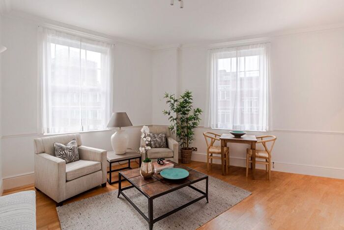 1 Bedroom Flat To Rent In George Street, Marylebone, London, W1H