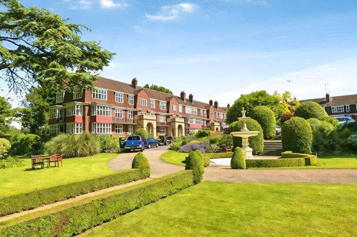 2 Bedroom Flat To Rent In Friars Lane, Richmond, TW9