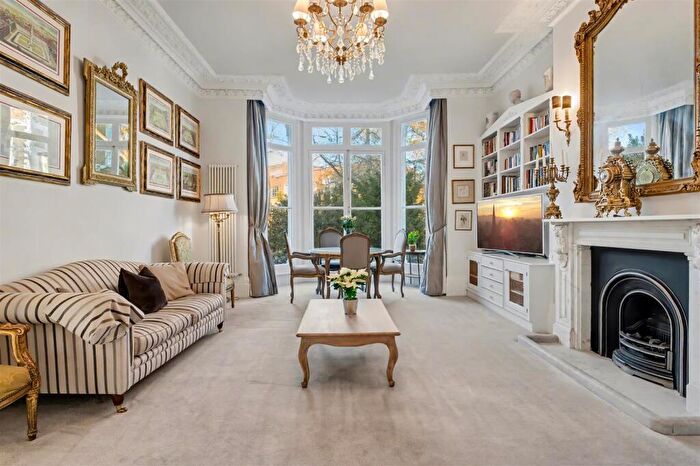 2 Bedroom Apartment For Sale In Upper Park Road, Belsize Park, London, NW3