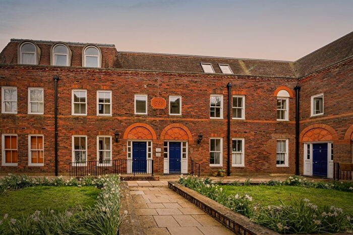 1 Bedroom Flat For Sale In Oxford Road, Aylesbury, HP19