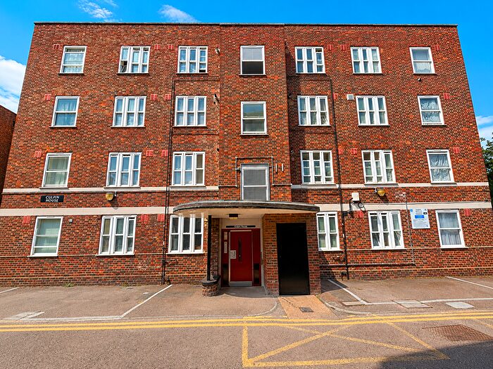 4 Bedroom Flat To Rent In Turin Street, London, E2