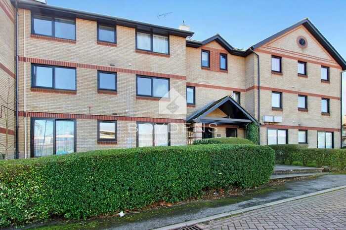 2 Bedroom Flat To Rent In Claremont Heights, Colchester, Essex, CO1