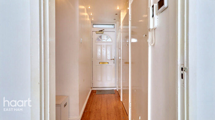 1 Bedroom Flat For Sale In Langdon Road, London, E6