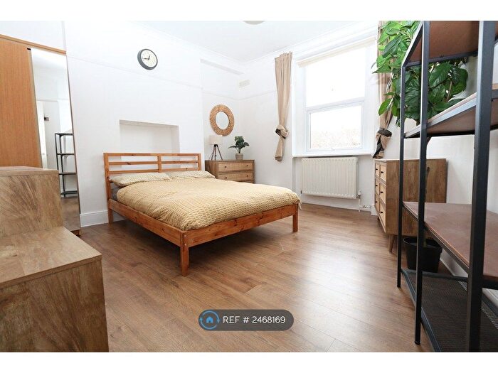 2 Bedroom Flat To Rent In London, London, N16