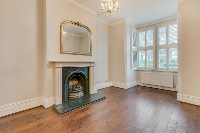4 Bedroom Terraced House To Rent In Dempster Road, Wandsworth, SW18