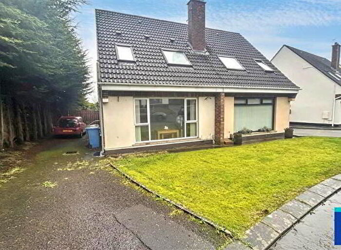3 Bedroom Semi-detached Chalet Bungalows For Sale In St Marks Wood, Lisburn, BT28