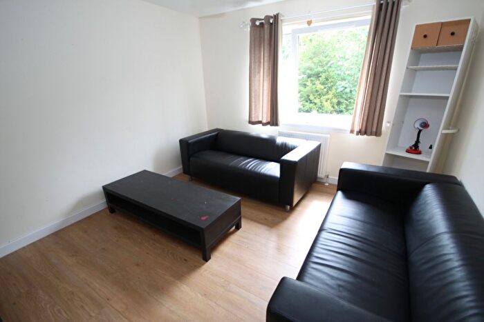 3 Bedroom Flat To Rent In Castlevale, Cornton, Stirling, FK9