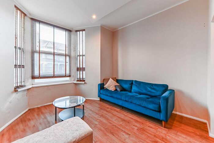 2 Bedroom Maisonette To Rent In Oakfield Road, Croydon, CR0