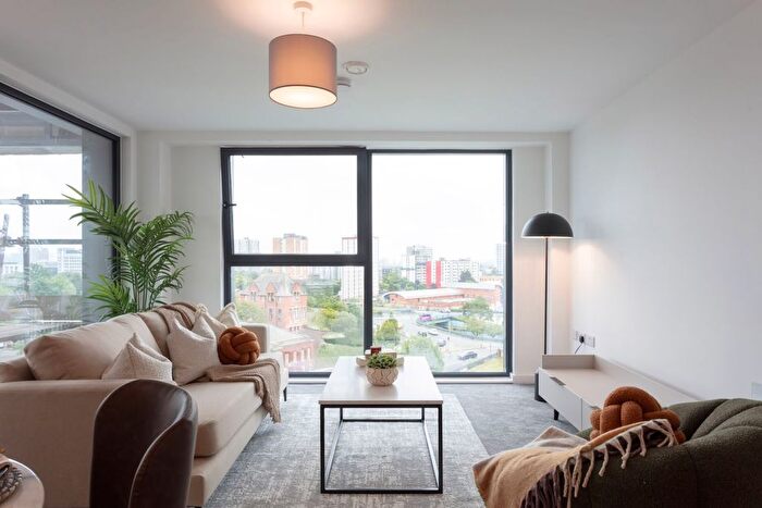 2 Bedroom Flat For Sale In Ford Lane, Salford, Greater Manchester, M6