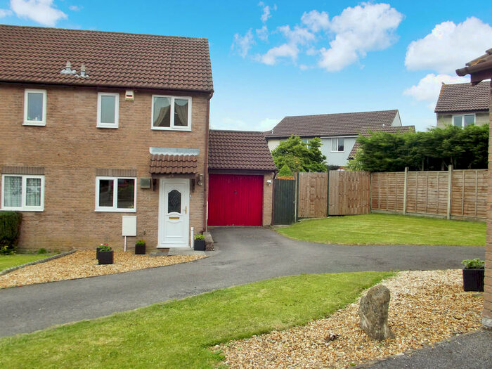 2 Bedroom End Of Terrace House To Rent In Finch Close, Shepton Mallet, BA4