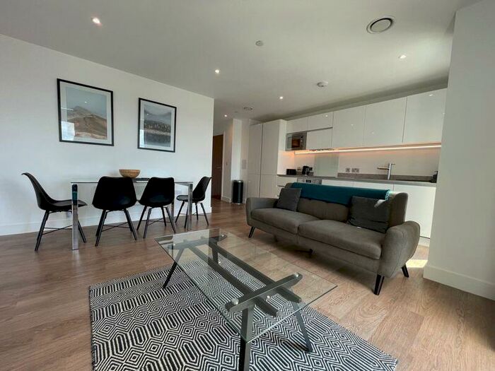 2 Bedroom Apartment To Rent In Hadrians Tower, Rutherford Street, Newcastle Upon Tyne, NE4
