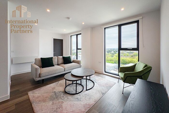 2 Bedroom Flat To Rent In Block A High Definition, Red Media City Uk, Media City Uk, Salford, M50