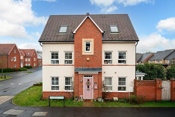 4 Bedroom Semi Detached House For Sale In Woodwhite Way, Hemel Hempstead, HP2