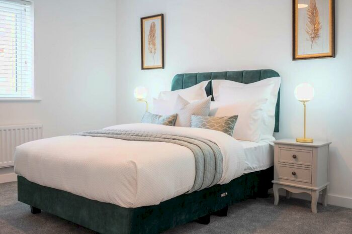 3 Bedroom Semi-Detached House For Sale In Springfield Lane, Warwick, Warwickshire, CV34