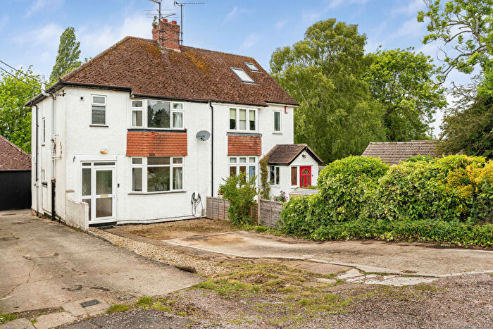 3 Bedroom Semi-Detached House For Sale In Cumnor Road, Boars Hill, OX1