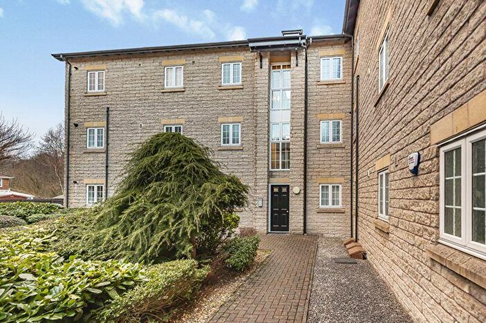 2 Bedroom Flat For Sale In Mill Fold Gardens, Littleborough, OL15