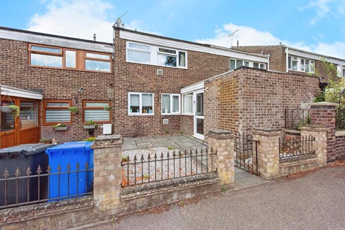 3 Bedroom Terraced House For Sale In Warren Close, Brandon, IP27