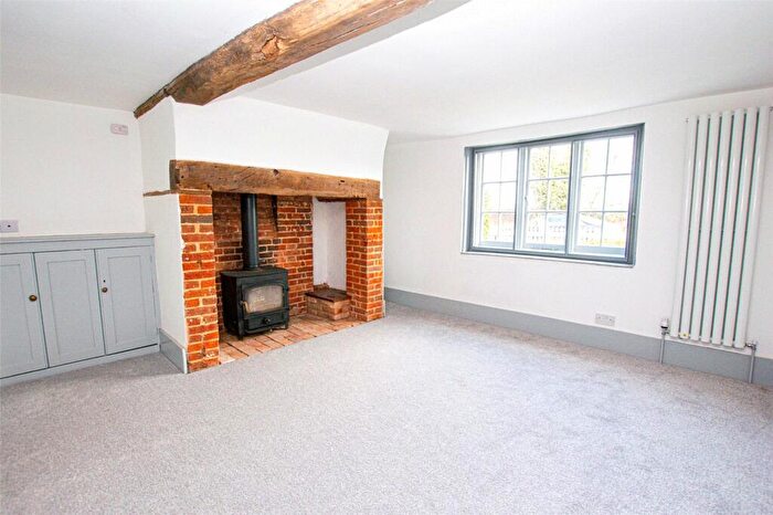 4 Bedroom Detached House For Sale In Watling Street, Hockliffe, Bedfordshire, LU7