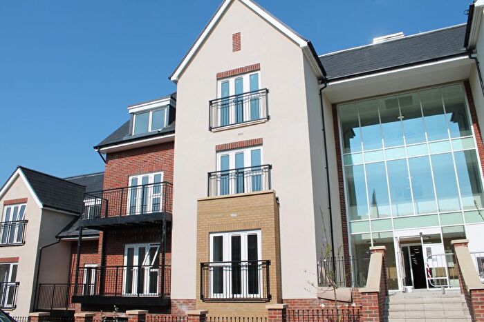 1 Bedroom Flat To Rent In Vale Road, Bushey, WD23