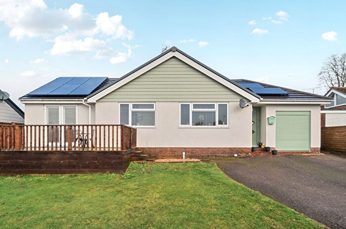 4 Bedroom Bungalow For Sale In Raebarn Close, Cheriton, Alresford, Hampshire, SO24