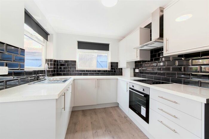 4 Bedroom Terraced House To Rent In Cardigan Terrace, Heaton, Newcastle Upon Tyne, NE6