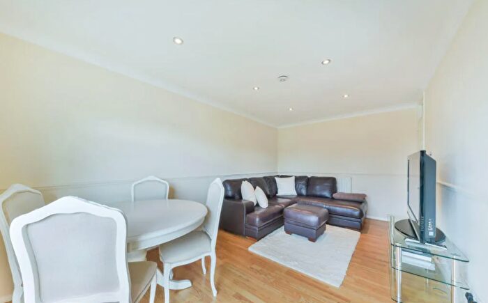 1 Bedroom Maisonette To Rent In St. Peters Close, Ilford, London, IG2