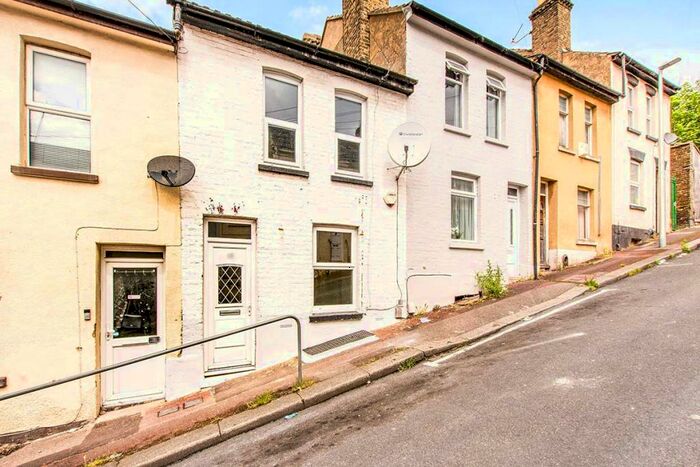 3 Bedroom Terraced House To Rent In Grange Hill, Chatham, Kent, ME5